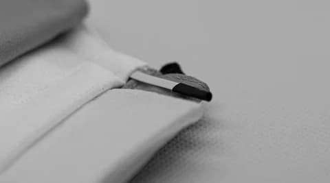 Nose wire tip inside its pocket